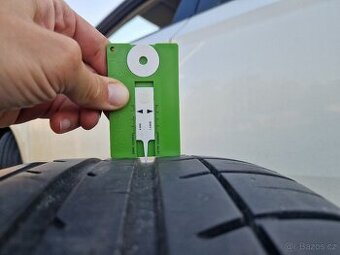 4x letní pneu 225/45 R17, cena za celou sadu 1200Kč