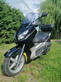 Yamaha x max 125
