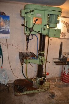 Vrtačka sloupová SV 32