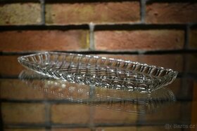 Broušený servírovací tác