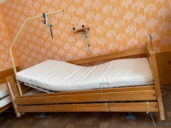 Polohovaci elektricka postel