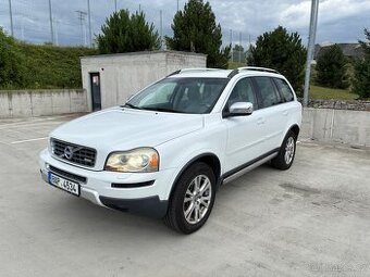 Volvo XC90 D5 136 kW | 2010, 4x4, AUT, 7míst | XENONY, TAŽNÉ