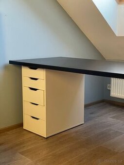 Pracovní kancelářský školní stůl Ikea
