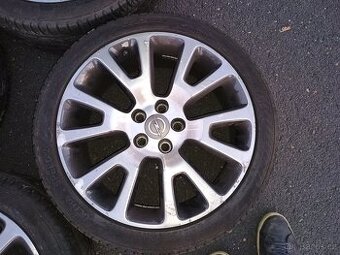 Opel Zafira, Meriva 5x110 18 bez pneumatik zutá ALU kola