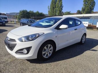 Hyundai i30 Cupe.1.4,16V,73kw.R.V.9/2014.STK Nová.Km 124 300