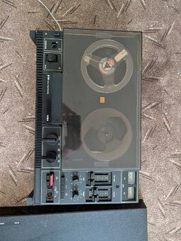 Magnetofon Tesla B730