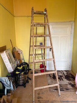 Malířský dřevěný žebřík 2,5 m