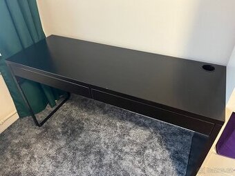 Psací stůl Micke IKEA černý