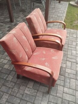 Stara křesla od halabali