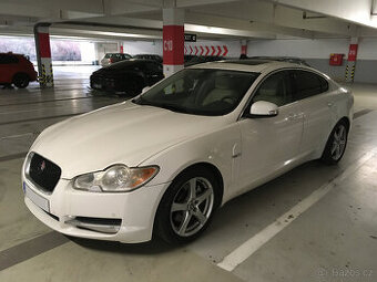 Jaguar XF 4.2
