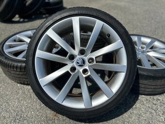 Original letni kola Skoda Alaris 5x112 7,5J ET51 225/40 R18