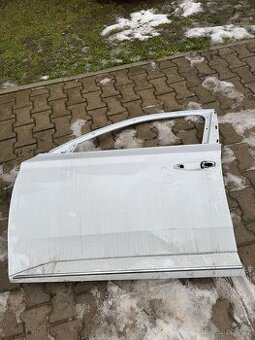 ŠKODA SUPERB 3 LEVÉ PŘEDNÍ DVEŘE