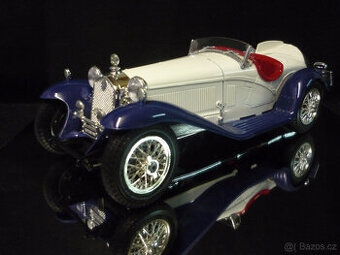 Alfa Romeo 2300 Spider bílomodrá Bburago 1/18