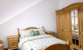 Krásná selská ložnice z masivu,6485