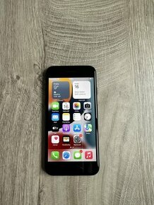 Apple iPhone 7 32GB černý - 1
