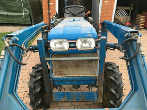Ford I220 traktor