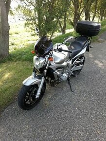 YAMAHA FZ6