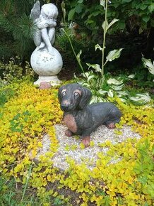 Zahradní dekorace- Krátkosrstý jezevčík