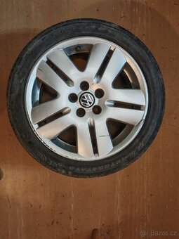 Kola VW polo