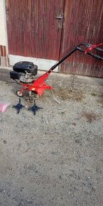 Kultivator Hecht OHV 746 R 4 roky stary supr stav