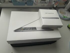 Macbook Pro 15"Touch bar and Touch ID