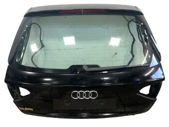 Páté dveře černá metalíza LY9B Audi A4 8K avant r.v. 2010