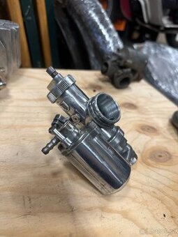 Jawa 500 OHC - Karburátor dvoušoupě