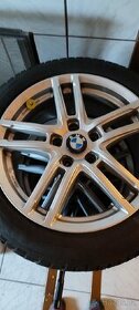 Prodám sadu Alu disků se zimními pneu 205/55 R17 na BMW. - 1