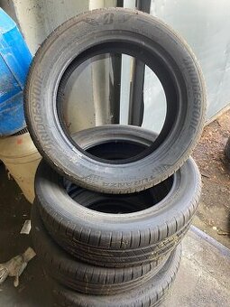 215/55r18