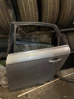 Dveře audi a4 b8 zadní levá strána