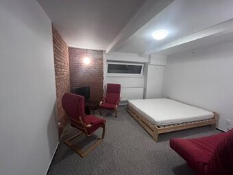 Dřevěná masivní postel š180 (rám + matrace + jeden rošt)