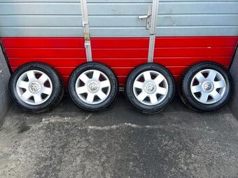 Original ALU kola VW 15" 7J ET47 + zimní pneu 195/65/R15