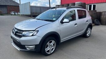 323. Dacia Sandero 1.6B Na náhradní díly