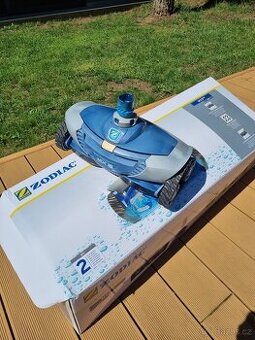 Poloautomatický bazénový vysavač Baracuda MX8 Zodiac
