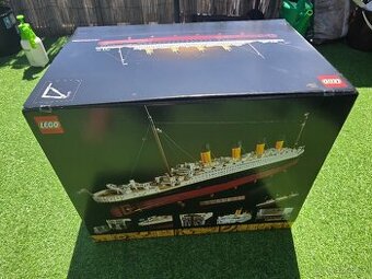 Lego IDEAD Titanic