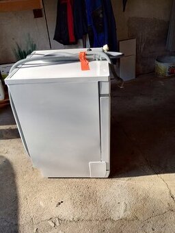 Myčka Zn.Whirlpool