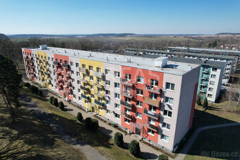 Milovice, prodej bytu 2 + 1, 56 m2 s dvěma balkóny 7 m2 a s
