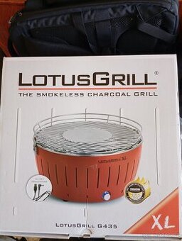 Grill na dřevěné uhlí