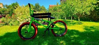 Streetové kolo BMX
