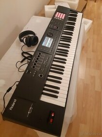 Syntezator Roland fa 07