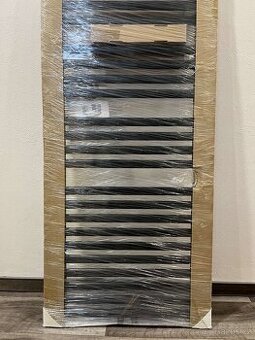 Černý matný radiátor 126×60 cm – nový