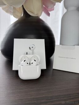 AirPods 4