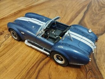 Shelby Cobra 1/18 Road Tough