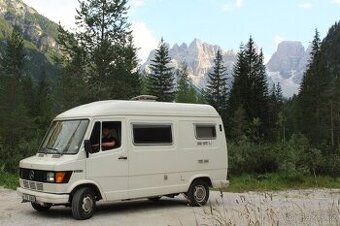 Obytný vůz Mercedes 207D 2,4D 4q
