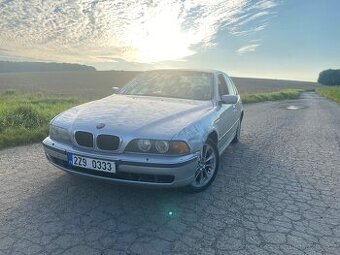 BMW e39 523i