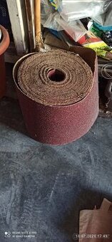 Brusný papír hrubý