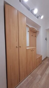 Sestava do vstupní chodby