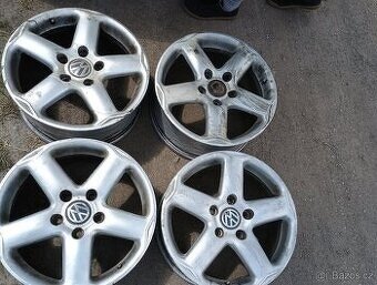 5x130 18 VW Touareg Audi Q7 elektrony jsou rovné v pořádku