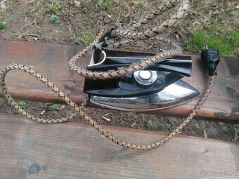 retro žehlička 599 kč