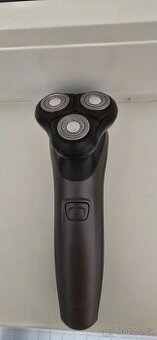 Holící strojek s kabelem